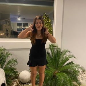 Meet your Posher, Estefania